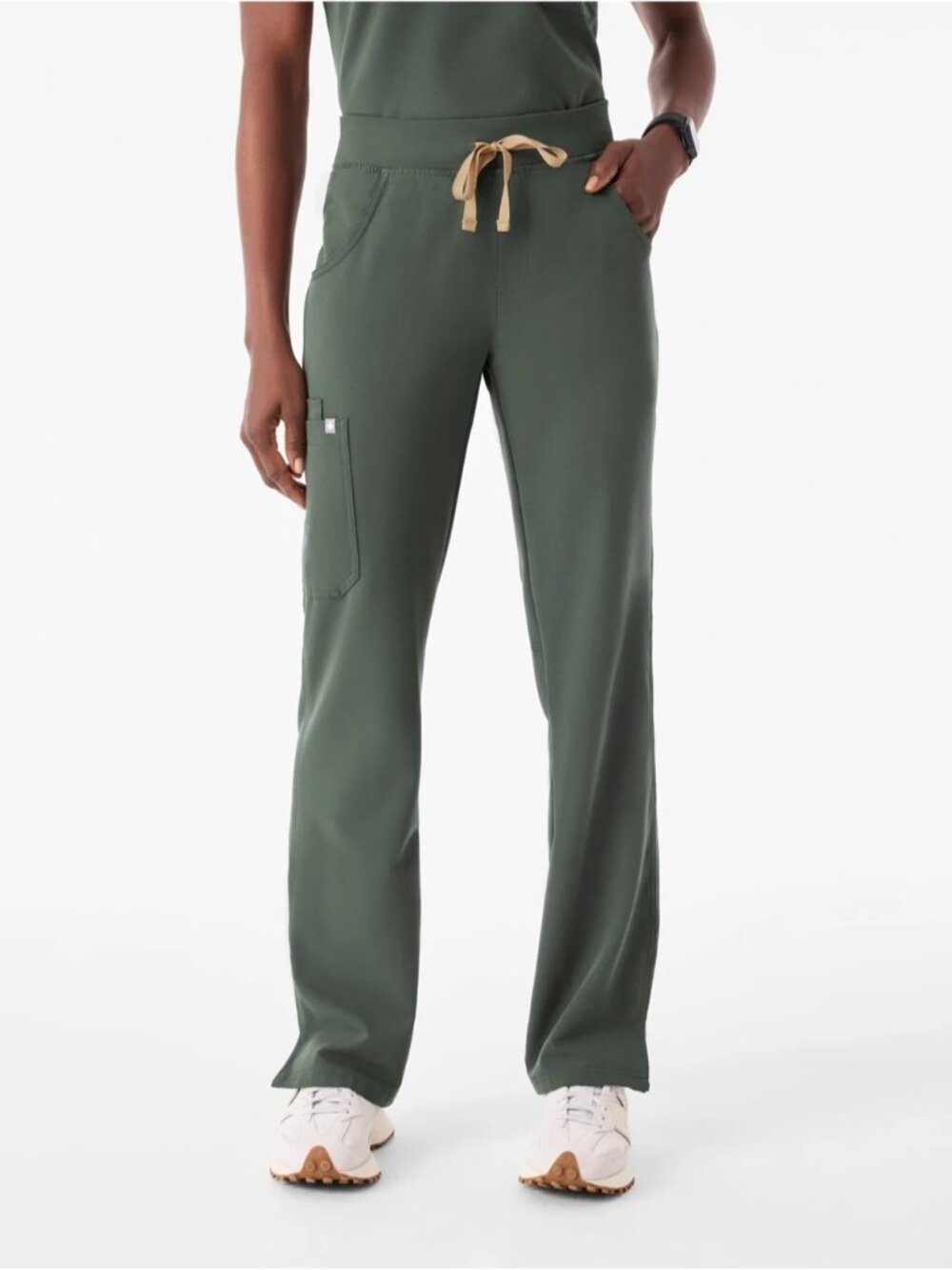 FIGS Moss Kade Straight-Leg Scrub Pant™ size M